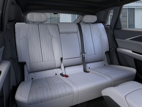 New 2026 Cadillac Lyriq Luxury image 17