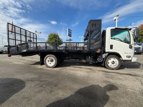 Used 2024 Chevrolet Low Cab Forward image 12