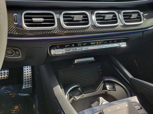 Certified 2024 Mercedes-Benz GLS 63 AMG 4MATIC image 33
