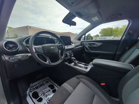 Used 2025 Chevrolet Blazer LT FWD image 15
