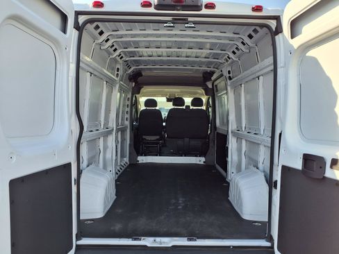Used 2023 RAM ProMaster 2500 w/ Premium Convenience Group (B) FWD image 24