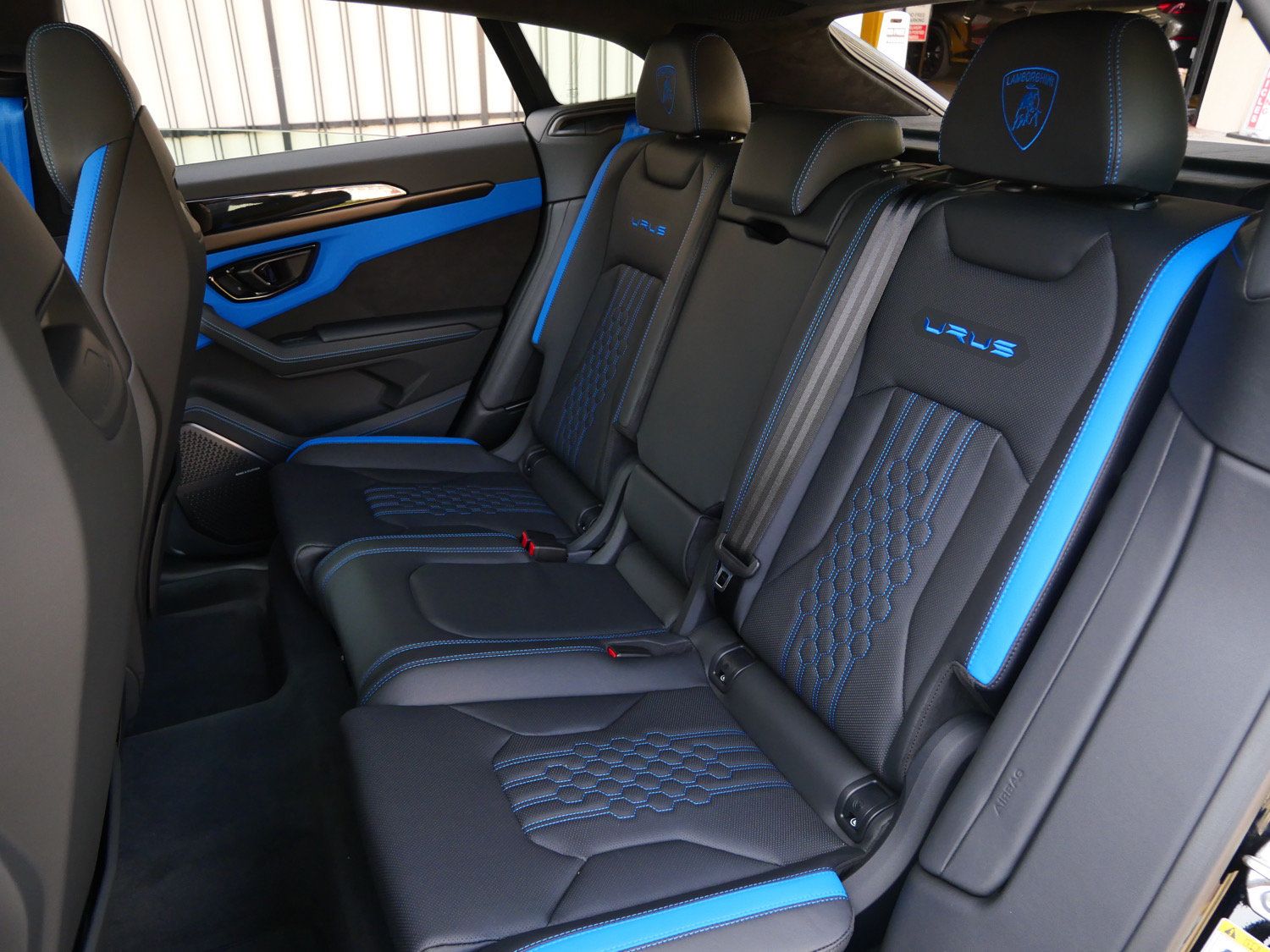Used 2024 Lamborghini Urus S AWD/4WD image 6