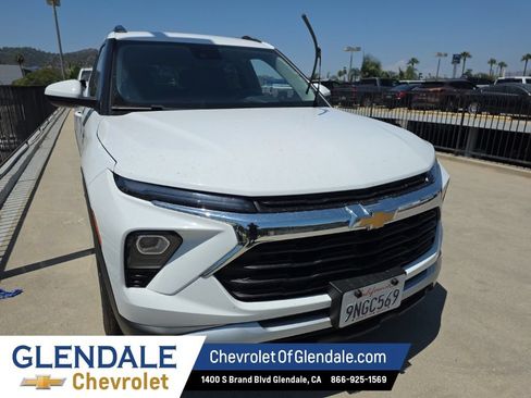 Used 2025 Chevrolet TrailBlazer LT FWD image 9