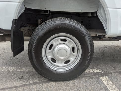 Used 2022 Ford F250 XL w/ Power Equipment Group image 41