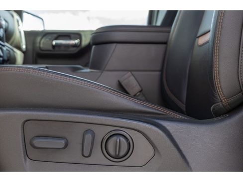 Used 2022 GMC Sierra 1500 AT4 w/ AT4 Premium Package image 16