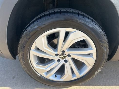 Used 2021 Volkswagen Atlas SE w/ Panoramic Sunroof Package image 10