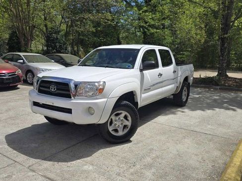 Used 2006 Toyota Tacoma PreRunner RWD image 1
