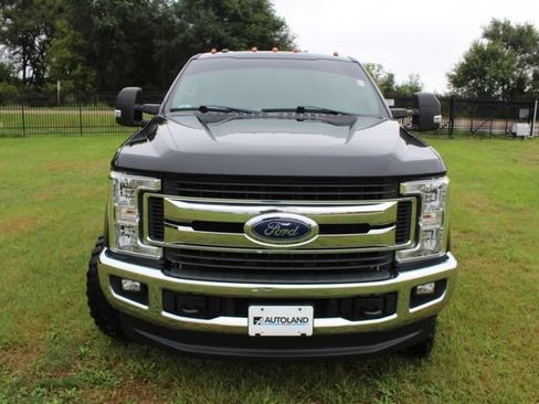 Used 2019 Ford F250 XLT w/ XLT Value Package AWD/4WD image 4
