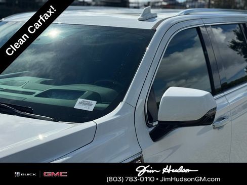 Used 2024 GMC Yukon XL Denali image 12