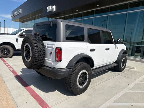 Used 2024 Ford Bronco Badlands AWD/4WD image 5