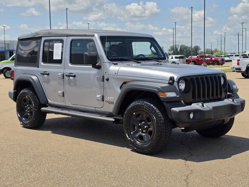 Used 2021 Jeep Wrangler Unlimited Sport AWD/4WD image 4