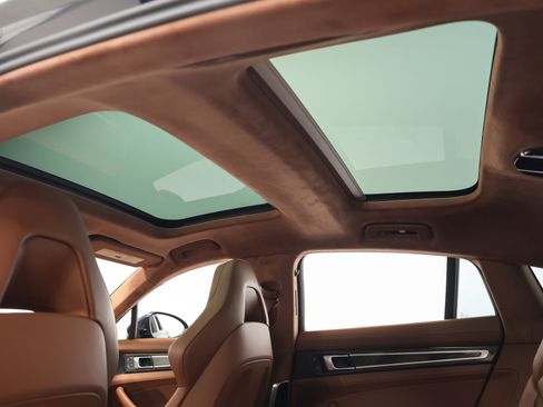 Certified 2023 Porsche Panamera GTS image 62