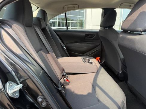 Used 2022 Toyota Corolla LE FWD image 12