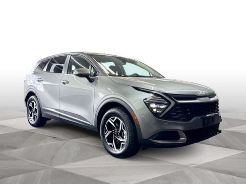 Used 2024 Kia Sportage LX AWD/4WD image 2