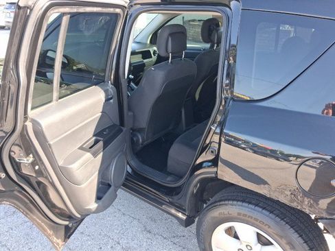 Used 2013 Jeep Compass Sport FWD image 21