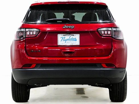 New 2026 Jeep Compass Latitude w/ Sun and Sound Group image 8