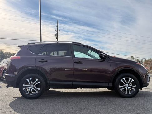 Used 2016 Toyota RAV4 LE image 6