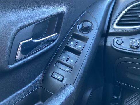 Used 2017 Chevrolet Trax LT w/ LT Convenience Package image 26