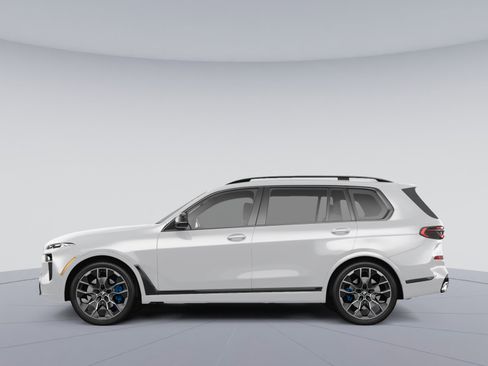 New 2026 BMW X7 xDrive40i w/ M Sport Package AWD/4WD image 2