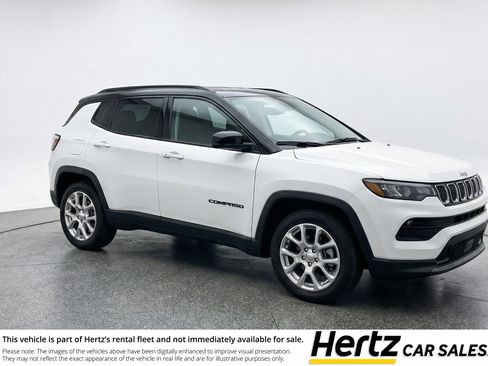 Used 2025 Jeep Compass Limited AWD/4WD image 1