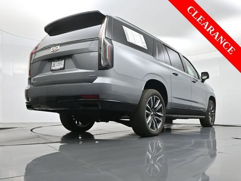 Used 2024 Cadillac Escalade ESV Sport w/ Heavy-Duty Trailer Package image 55