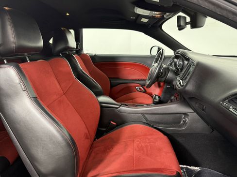 Used 2019 Dodge Challenger GT w/ Plus Package AWD/4WD image 10