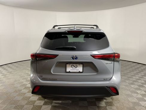 Used 2022 Toyota Highlander Bronze Edition image 8