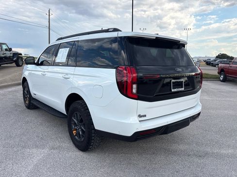 Used 2025 Ford Expedition Tremor AWD/4WD image 3
