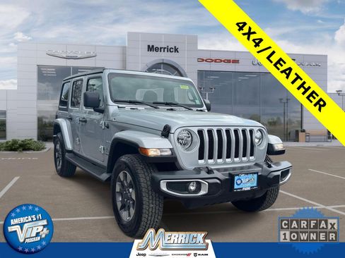 Used 2022 Jeep Wrangler Unlimited Sahara w/ Dual Top Group AWD/4WD image 1