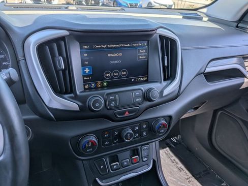 Used 2020 GMC Terrain SLT AWD/4WD image 19