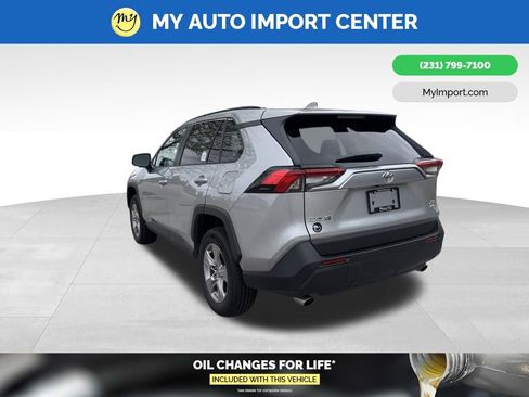 Used 2025 Toyota RAV4 XLE AWD/4WD image 7