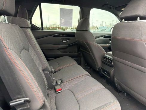 Used 2023 Honda Pilot Sport image 31