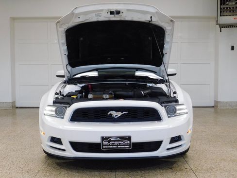 Used 2013 Ford Mustang GT Premium image 26