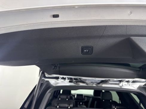 Used 2022 Chevrolet Tahoe RST w/ Sport Performance Package image 14