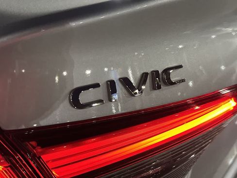 Used 2024 Honda Civic Sport image 11