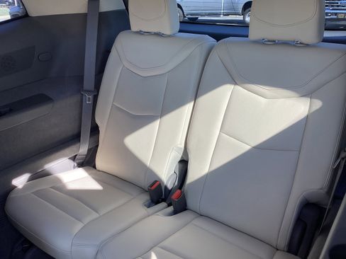 Used 2020 Cadillac XT6 Premium Luxury image 14