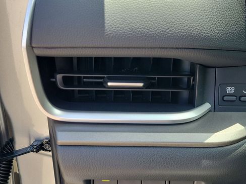 New 2026 Toyota Grand Highlander XLE FWD image 32