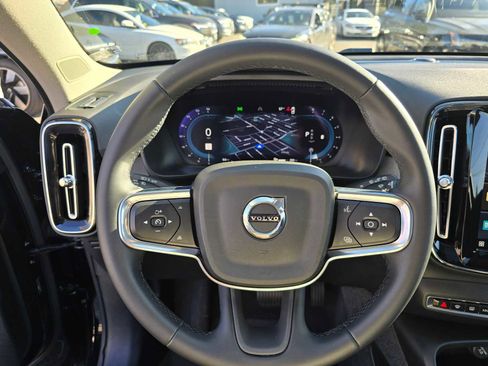Used 2024 Volvo XC40 B5 Plus w/ Climate Package image 25