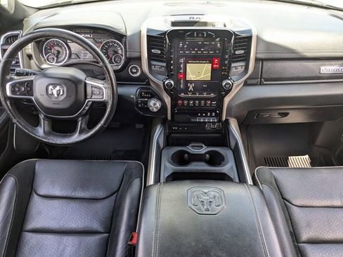 Used 2019 RAM 1500 Laramie AWD/4WD image 15