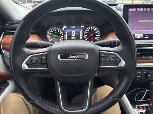 Used 2022 Jeep Compass Limited w/ Sun and Sound Group image 9