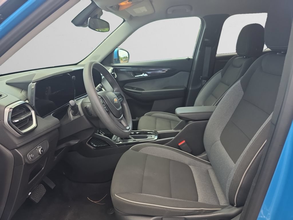 Used 2025 Chevrolet TrailBlazer LT AWD/4WD image 10