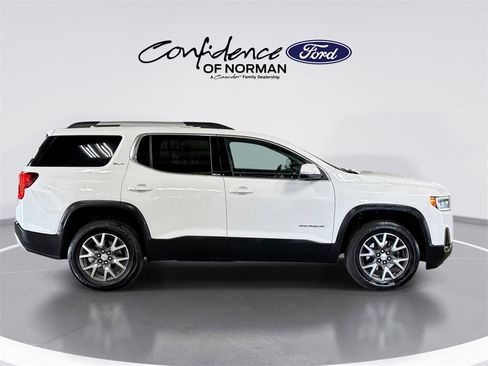 Used 2023 GMC Acadia SLT image 10