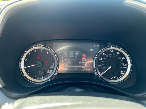 Used 2023 Toyota Highlander XLE AWD/4WD image 14
