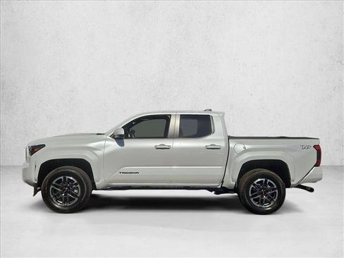 Certified 2025 Toyota Tacoma TRD Sport AWD/4WD image 8