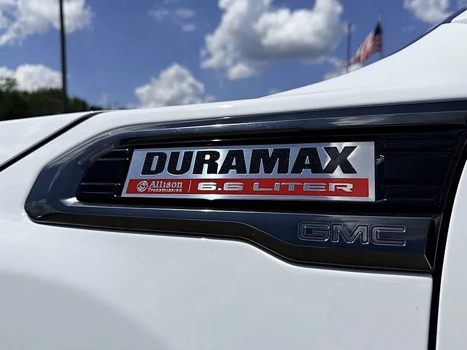 Used 2023 GMC Sierra 2500 AT4 w/ AT4 Premium Plus Package AWD/4WD image 14