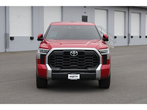 Used 2022 Toyota Tundra Limited w/ TRD Off-Road Package image 5