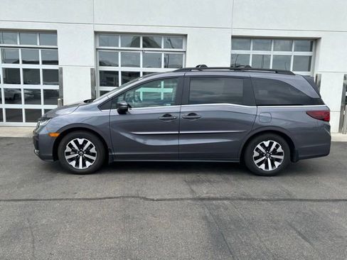 Used 2026 Honda Odyssey EX-L image 3