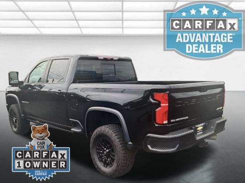 Used 2024 Chevrolet Silverado 2500 ZR2 w/ Technology Package AWD/4WD image 6