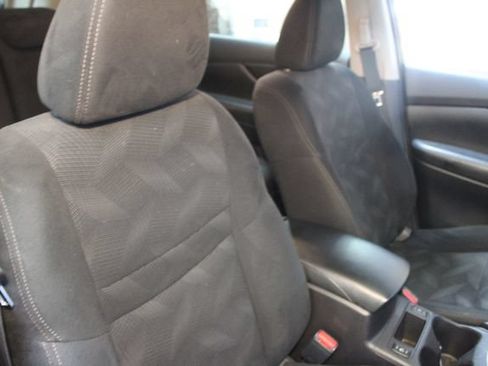 Used 2015 Nissan Rogue SV AWD/4WD image 11