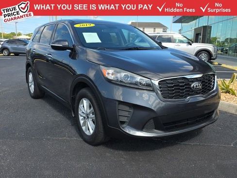 Used 2019 Kia Sorento FWD image 1